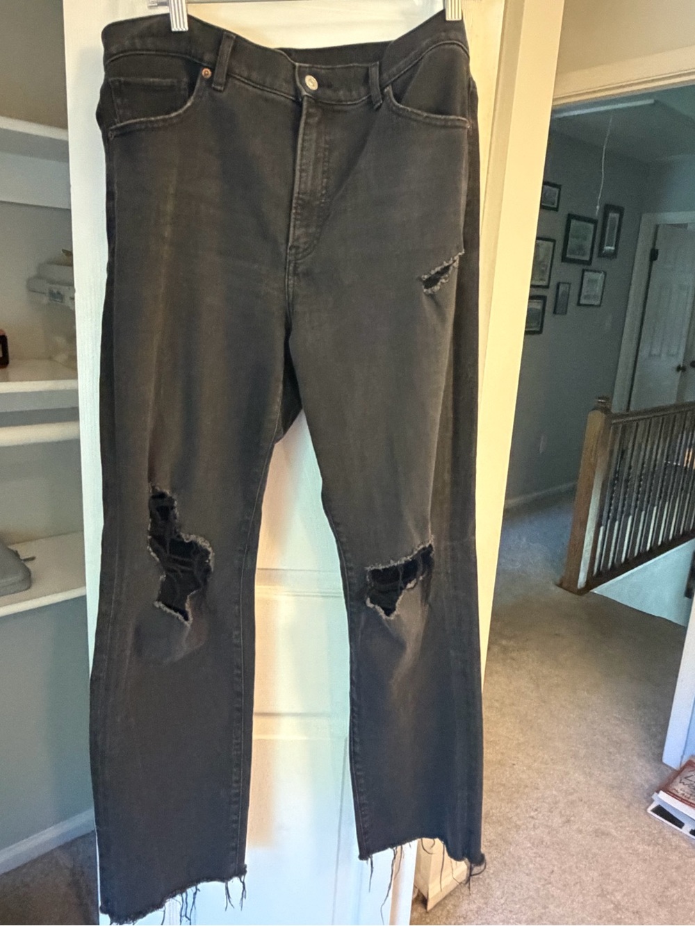Express Women's Black High-Rise Distressed Straight Jeans